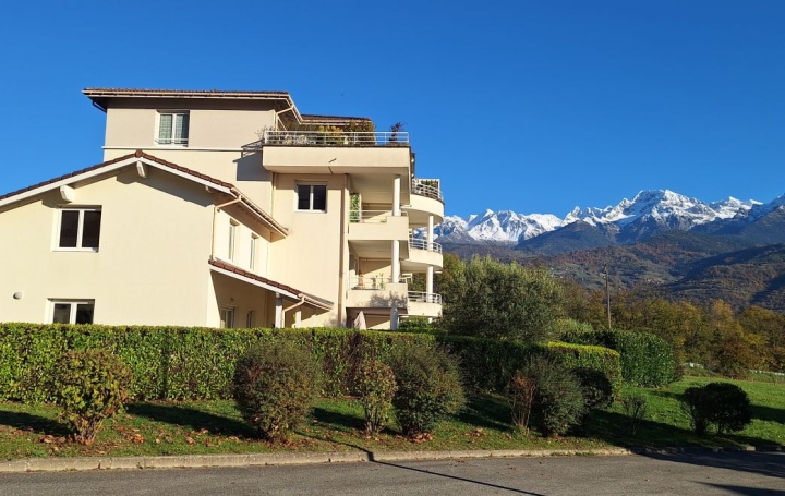 Appartement P4  MONTBONNOT-SAINT-MARTIN  98 m2 1 320 €  Appartement P4   MONTBONNOT-SAINT-MARTIN  98 m2 1 320 €