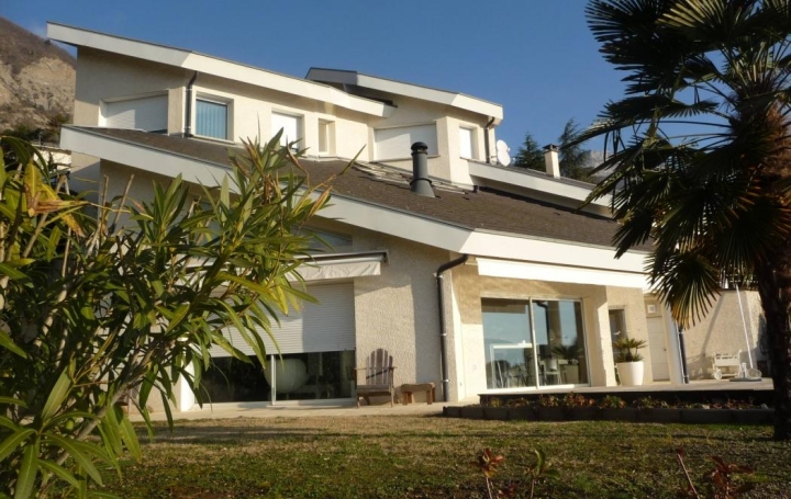 CHP IMMO : House | GRENOBLE (38000) | 245 m2 | 1 100 000 € 